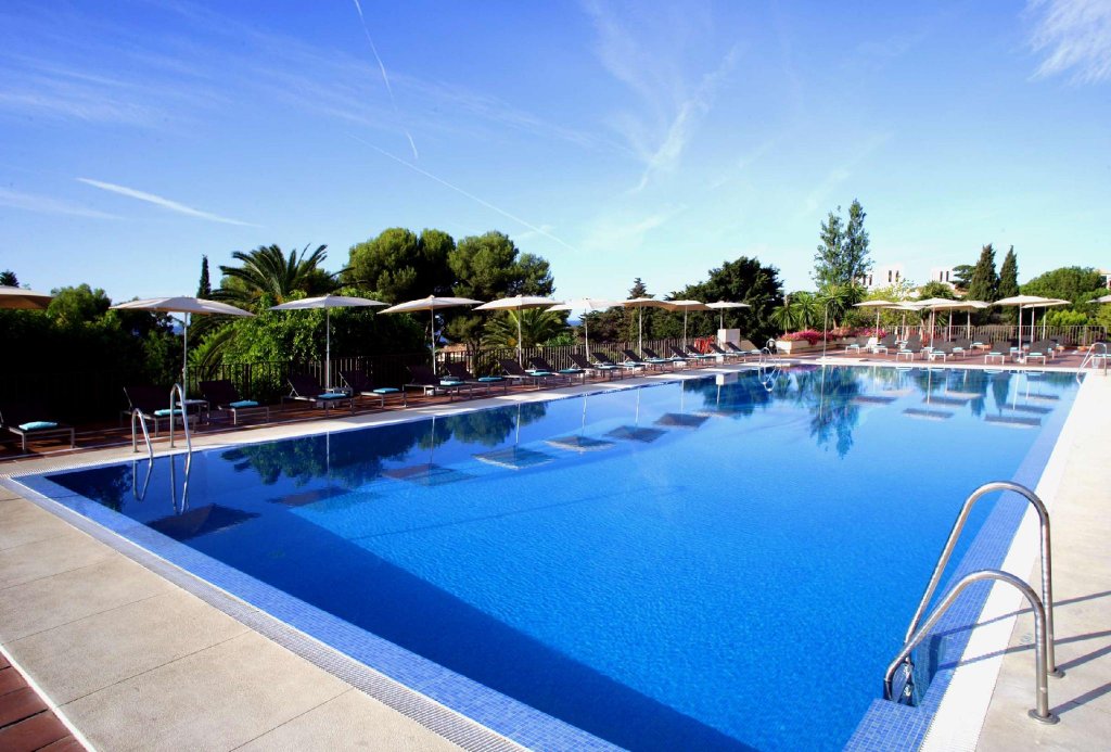 The Oasis By Don Carlos Resort, Marbella - Hotels by ...